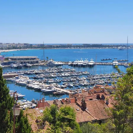 Suquet 22 – 2 Pièces, Cœur Historique, Calme, à 300m, Parking Appartement Cannes