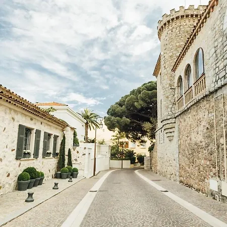 Appartement Suquet 22 – 2 Pièces, Cœur Historique, Calme, à 300m, Parking *