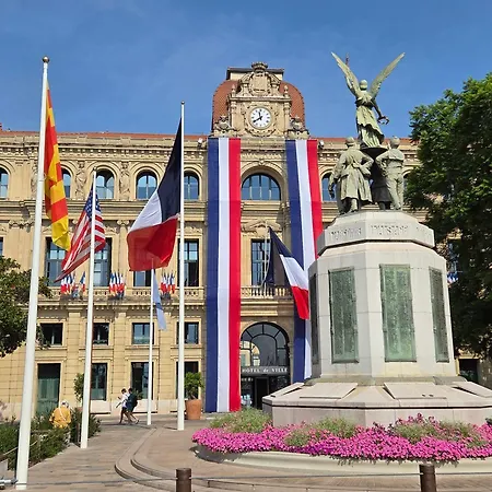 Suquet 22 - 2 Pieces, Coeur Historique, Calme, A 300m, Parking Cannes